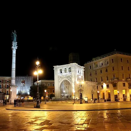 Piazza Argento Лечче
