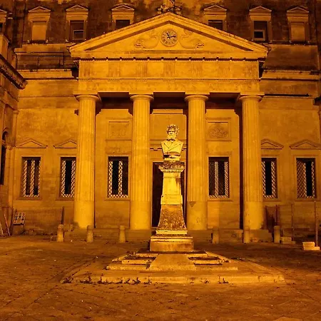 Piazza Argento 3*